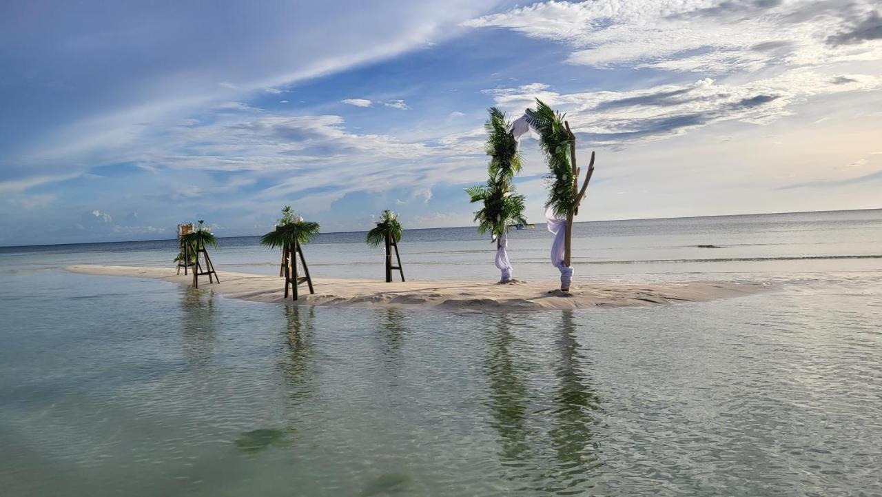 Apo Diver Beach Resort سان خوان المظهر الخارجي الصورة